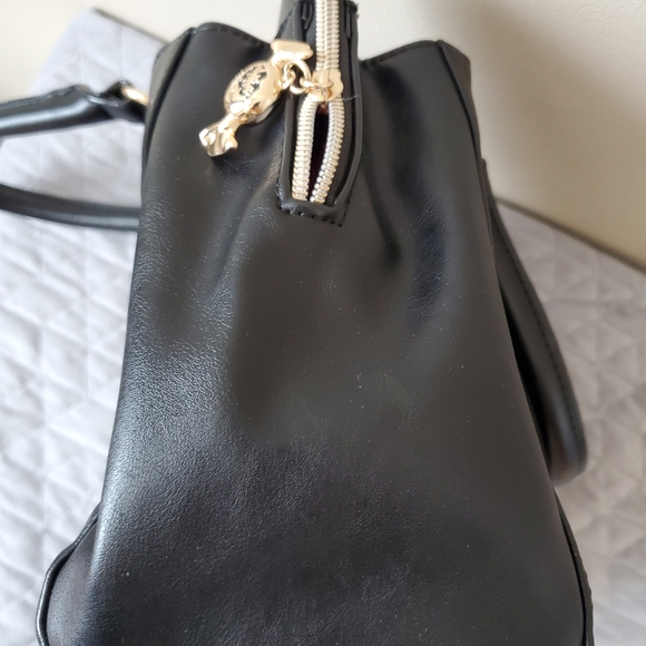 Betsey Johnson black tote with donut shape metal closure - Picture 8 of 15